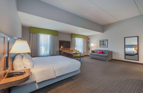 Burlington Hotel | Hampton Inn & Suites Burlington, NC