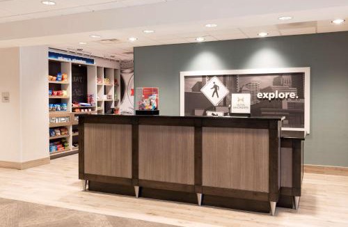 Schaumburg Hotel | Hampton Inn & Suites by Hilton Chicago Schaumburg IL