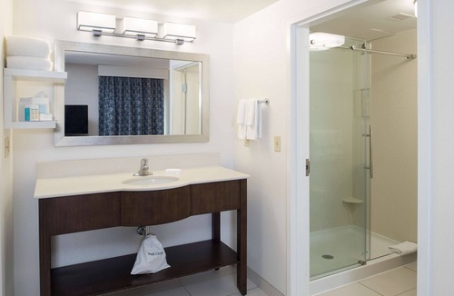 Dartmouth Hotel | Hampton Inn & Suites by Hilton Halifax - Dartmouth