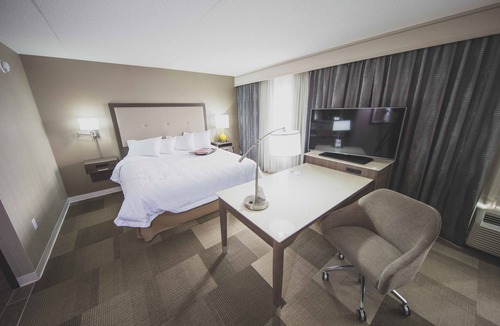 Bolton Hotel | Hampton Inn & Suites by Hilton Bolton