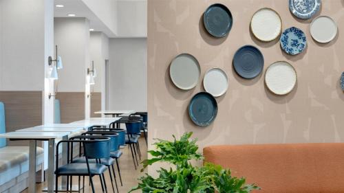 Unionville Hotel | Hampton Inn & Suites by Hilton Toronto Markham