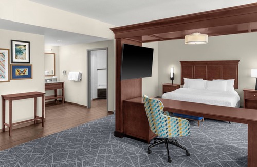 Coconut Creek Hotel | Hampton Inn & Suites Coconut Creek
