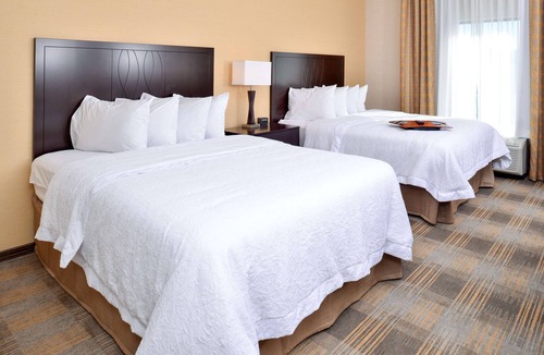 California Hotel | Hampton Inn & Suites California University-Pittsburgh
