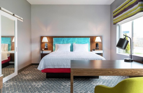 Cadillac Hotel | Hampton Inn & Suites Cadillac