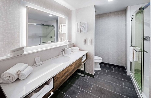 Canyon Hotel | Hampton Inn & Suites Canyon