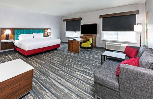 Canyon Hotel | Hampton Inn & Suites Canyon
