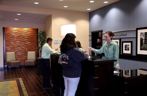 Carlsbad Hotel | Hampton Inn & Suites Carlsbad
