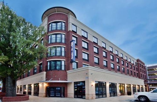 Carrboro Hotel | Hampton Inn & Suites Chapel Hill/Carrboro