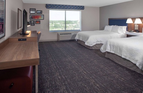 Burr Ridge Hotel | Hampton Inn & Suites Chicago-Burr Ridge