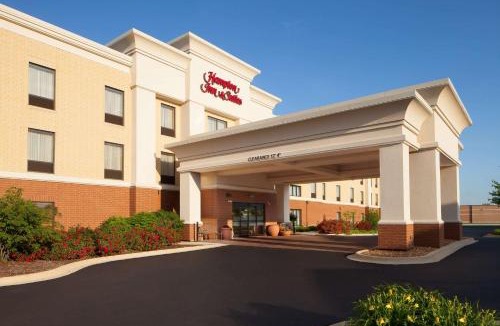 St. Charles Hotel | Hampton Inn & Suites Chicago/Saint Charles