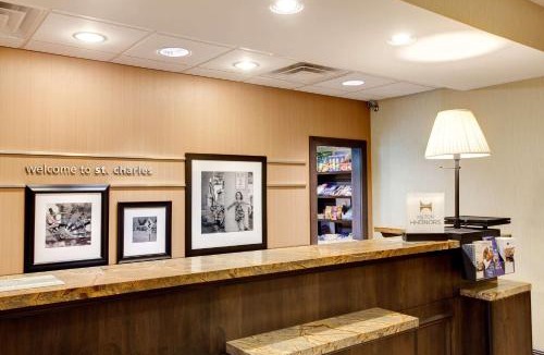 St. Charles Hotel | Hampton Inn & Suites Chicago/Saint Charles