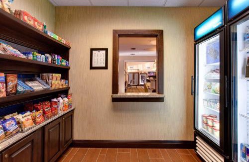 St. Charles Hotel | Hampton Inn & Suites Chicago/Saint Charles