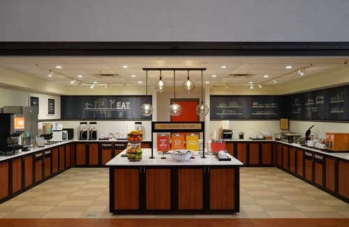 Aurora Hotel | Hampton Inn & Suites Chicago/Aurora