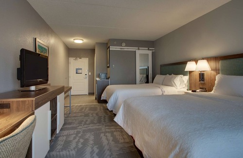 Aurora Hotel | Hampton Inn & Suites Chicago/Aurora