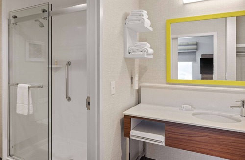 Dent Hotel | Hampton Inn & Suites Cincinnati West