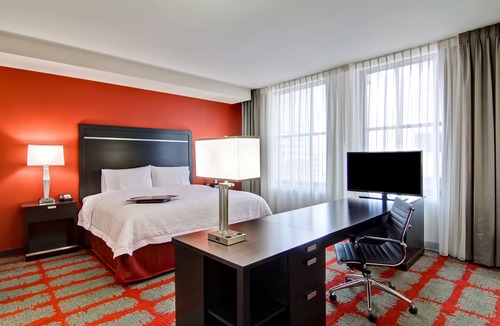Central Business District Hotel | Hampton Inn & Suites Cincinnati-Downtown
