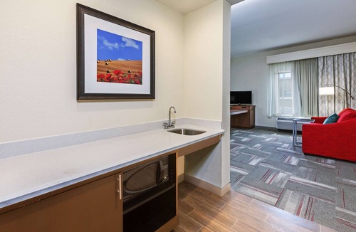 Claremore Hotel | Hampton Inn & Suites Claremore