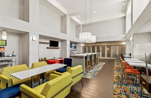 Central City Hotel | Hampton Inn & Suites Corpus Christi I-37 - Navigation Boulevard