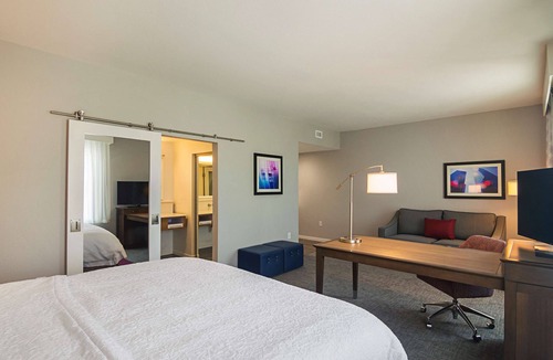 Richardson Hotel | Hampton Inn & Suites Dallas/Richardson