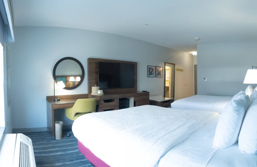 Lewisville Hotel | Hampton Inn & Suites Dallas/Lewisville-Vista Ridge Mall, TX