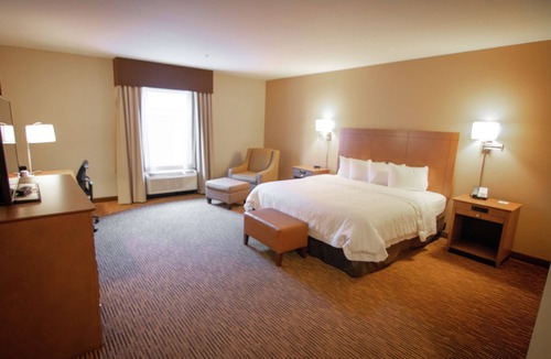 Frisco Hotel | Hampton Inn & Suites Dallas/Frisco North-FieldhouseUSA