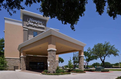 Dallas Hotel | Hampton Inn & Suites Dallas Market Center