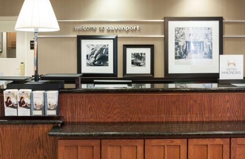 Davenport Hotel | Hampton Inn & Suites Davenport