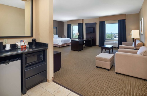 Decatur Hotel | Hampton Inn & Suites Decatur