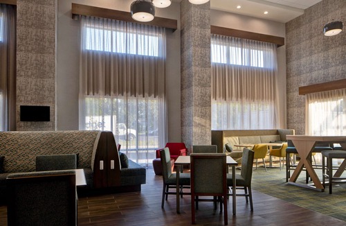 Deptford Hotel | Hampton Inn & Suites Deptford