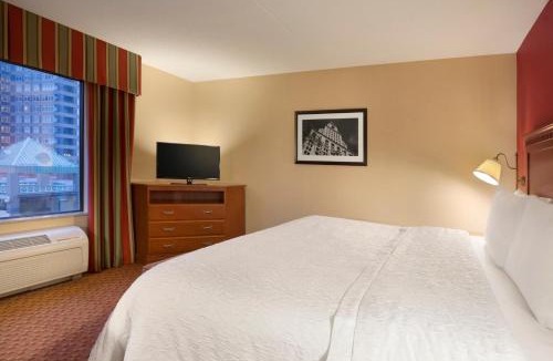 Hartford Hotel | Hampton Inn & Suites East Hartford