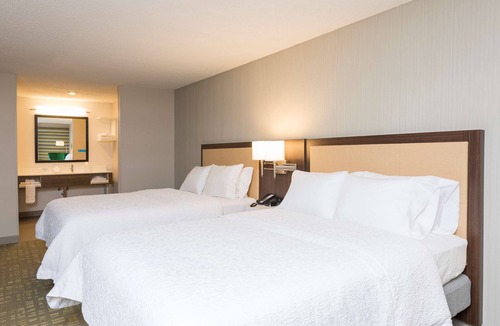 Okemos Hotel | Hampton Inn & Suites East Lansing/Okemos