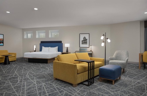 Exeter Hotel | Hampton Inn & Suites Exeter