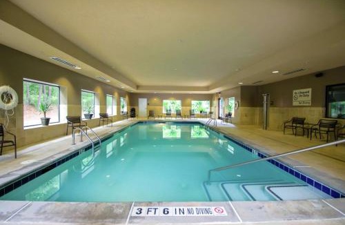 Flowery Branch Hotel | Hampton Inn & Suites Flowery Branch