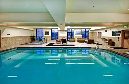 Folsom Hotel | Hampton Inn & Suites Folsom