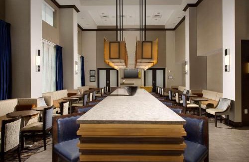 West Falls Church Hotel | Hampton Inn & Suites Falls Church