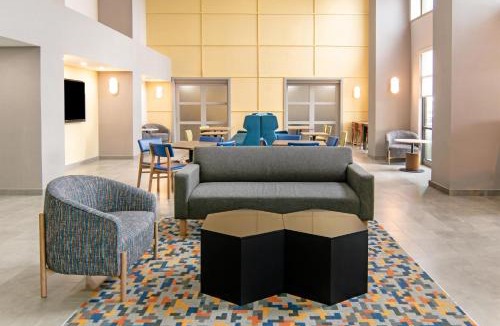 Forest Hill Hotel | Hampton Inn & Suites Fort Worth/Forest Hill