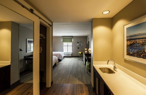 Foxboro Hotel | Hampton Inn & Suites Foxborough/Mansfield