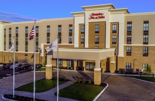 Foxboro Hotel | Hampton Inn & Suites/Foxborough/Mansfield