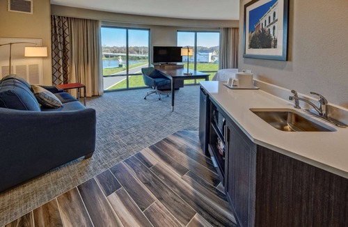 Franklin Hotel | Hampton Inn & Suites Franklin Berry Farms