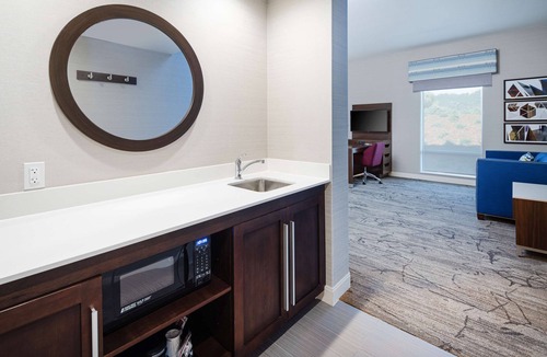 Gilroy Hotel | Hampton Inn & Suites Gilroy