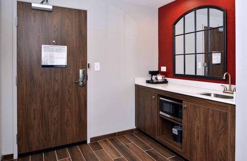 Downtown Greensboro Hotel | Hampton Inn & Suites Greensboro Downtown