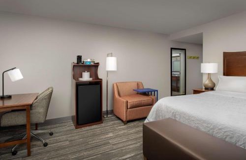 Holly Springs Hotel | Hampton Inn & Suites Holly Springs
