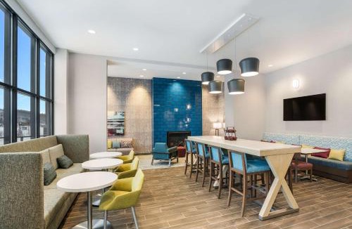 Houghton Hotel | Hampton Inn & Suites Houghton