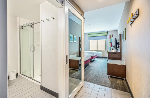 Howell Hotel | Hampton Inn & Suites Howell