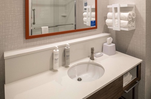 Huntington Hotel | Hampton Inn & Suites Huntington Downtown