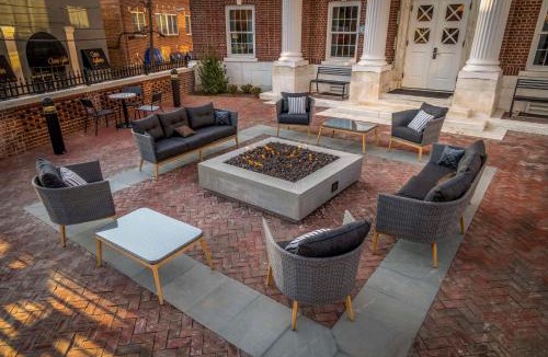 Huntington Hotel | Hampton Inn & Suites Huntington Downtown, Ny