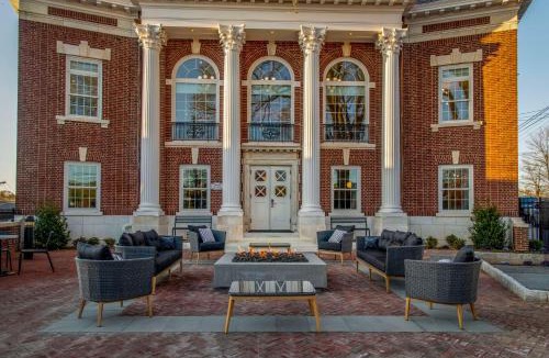 Huntington Hotel | Hampton Inn & Suites Huntington Downtown, Ny