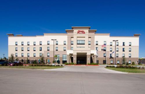 Huntsville Hotel | Hampton Inn & Suites Huntsville