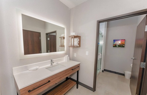 Irving Hotel | Hampton Inn & Suites Irving Hwy 183