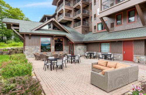 Lake Placid Hotel | Hampton Inn & Suites Lake Placid
